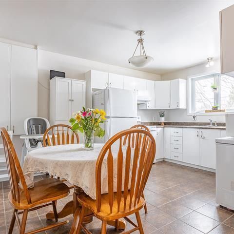 Grand 2 Chambres Avec Cour Arrière - Photo 1