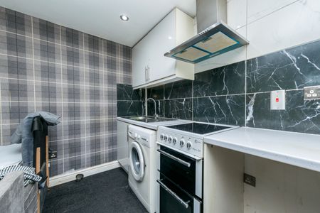 BASEMENT FLAT 238 DEWSBURY ROAD BEESTON LEEDS LS11 6ER - Photo 5