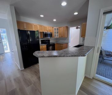 Lower Mission: 3 bed, 2.5 bath House - Photo 6