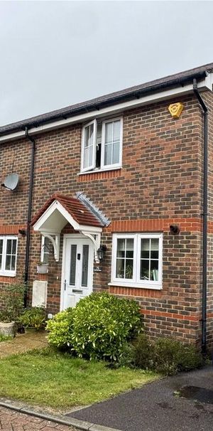 2 bedroom terraced house to rent - Photo 1