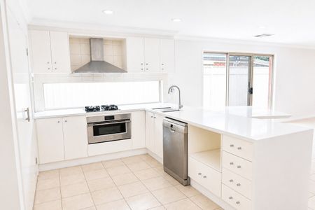 4 BEDROOM HOME IN KIALLA - Photo 5