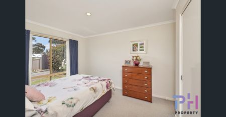 THREE BEDROOM HOME IN GOLDEN SQUARE - Photo 5