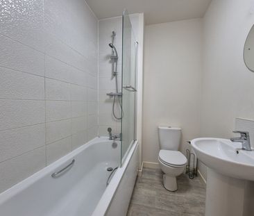 2 Bed Terraced House, Kemp Avenue, L5 - Photo 5