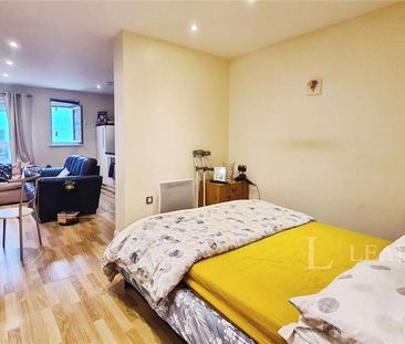 Studio to rent - Photo 4