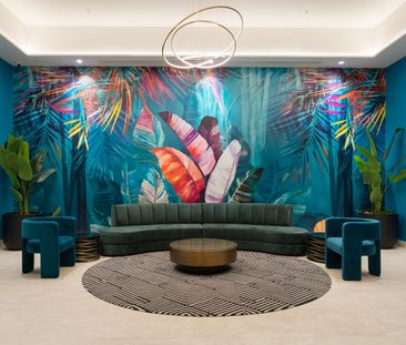 Luxury 2 bedroom, fully furnished apartment - Photo 6