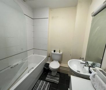 1 Bedroom Flat / Apartment - James Weld Close, Southampton - Photo 1