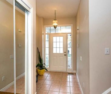 For Lease - 799 Khan Crescent Unit# UPPER, Mississauga, Ontario - Photo 4