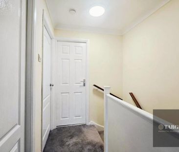 3 bedroom end of terrace house to rent - Photo 3