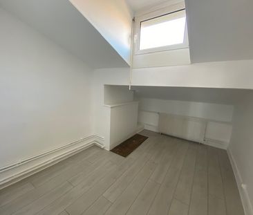 Location Appartement 3 pièces 45m² BORDEAUX 33000 - Photo 4