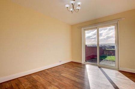 5 bedroom semi-detached house to rent - Photo 2
