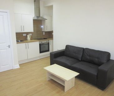 Flat A, 21 Menzies Road, AB11 9AX, Aberdeen - Photo 3