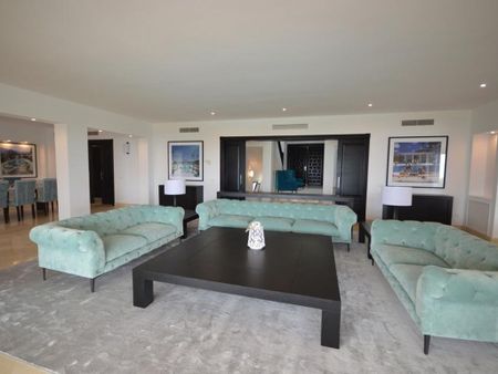 7 bedroom luxury Villa for rent in Marbella, Andalusia - Photo 2