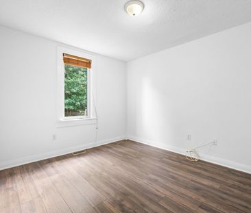 For Lease - 69 Rockcliffe Boulevard Unit# Main Floor, Toronto, Ontario - Photo 4