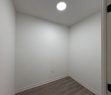 For Lease - 8 Interchange Way Unit# 3215, Vaughan, Ontario - Photo 1