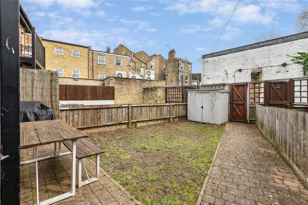 2 bedroom terraced house to rent - Photo 1