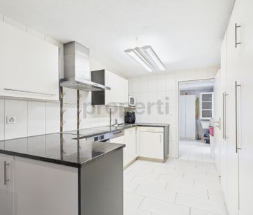 Einladendes Reihenhaus in Basel mit 6.5 Zimmern - Photo 6