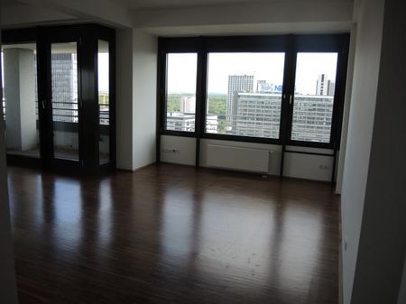 Über den Dächern von Frankfurt - Exklusive 4 Zimmer Wohnung in Ffm-Niederrad - Photo 3