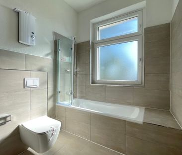 *Erstbezug nach Sanierung*Balkon*Tageslichtbad* - Photo 2