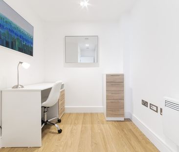 Laporte Way, Luton, Bedfordshire, LU4 - Photo 2