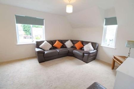 Laurel Avenue, Top Floor, AB22 - Photo 2