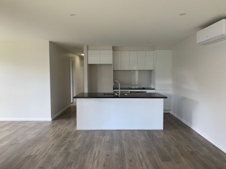 Modern duplex in Lake Munmorah - Photo 2