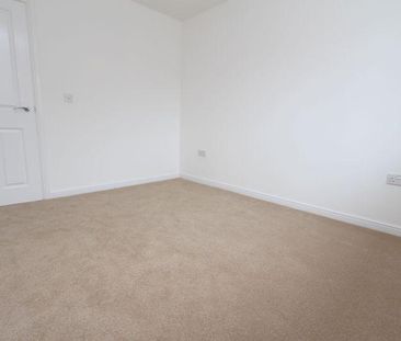 2 bedroom semi-detached house to rent - Photo 3