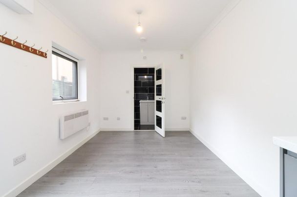 302b Shirley Road,Southampton - Photo 1