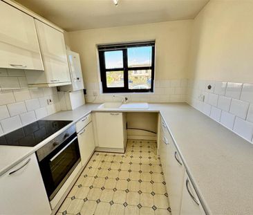 2 bedroom semi-detached bungalow to rent - Photo 5