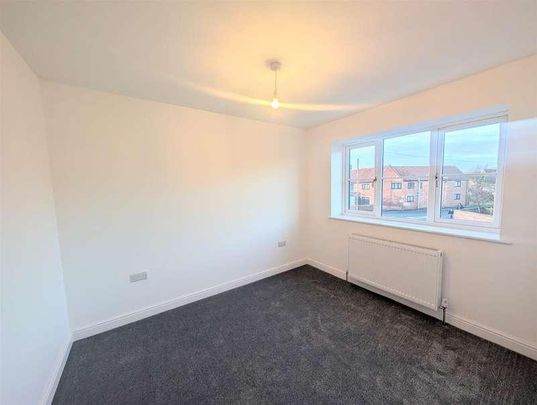 Main Street, Claypole, NG23 - Photo 1