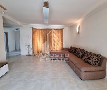 Jumatate de duplex in Braytim cu curte spatioasa - Fotografie 3