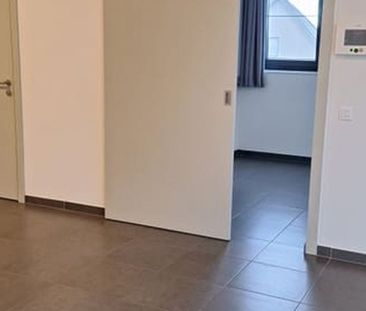Serviceflat te huur in Sint-Niklaas voor € 800 met 1 slaapkamer - Photo 3