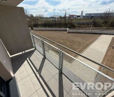 Pronájem bytu 2+kk s vlastní terasou v Brandýse nad Labem ul. Augus... - Фото 3