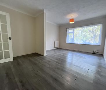 3 bedroom ground floor flat to rent - Photo 1