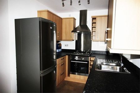 1 bed flat to rent in - Photo 2