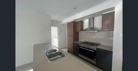 5 Trevor Crescent, Truganina, Vic 3029 - Photo 4