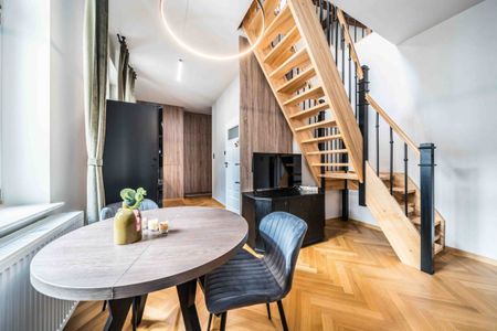 Dwupoziomowe loftowe mieszkanie kamienica Jeżyce 60 m² - Photo 2