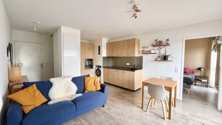 A LOUER - T2 + BALCON + 2 PARKINGS - Photo 5