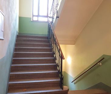 Freundliche 2-Zimmer-Wohnung mit Balkon in einem sanierten Gründerz... - Foto 2