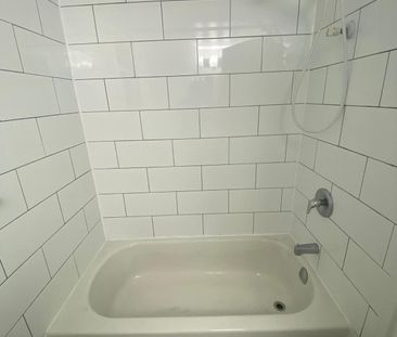 For Lease - 430 Ridelle Avenue Unit# 1, Toronto, Ontario - Photo 3