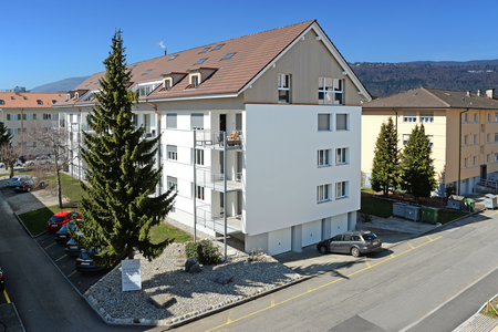 Moderne 3.5-Zimmerwohnung mit grossem Balkon im 2. Stock - Photo 5