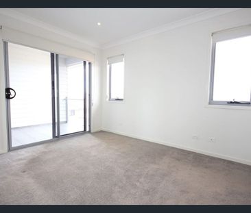 2/736 Wynnum Road, Morningside, Qld 4170 - Photo 2