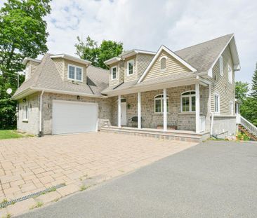 À louer / Maison à étages - Photo 1