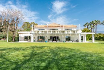 The villa of your dreams, ideal for family gatherings in Benahavís