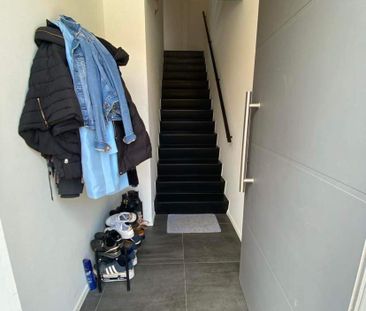 Prachtige bel-etage woning met 1 slaapkamers te Westrozebeke - Photo 5