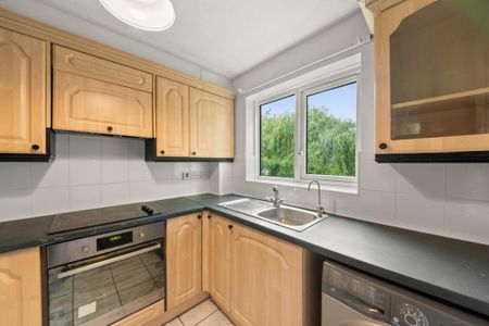 2 bedroom apartment to rent - Photo 4