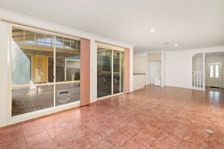 40 Jacaranda Crescent, Mornington. - Photo 5