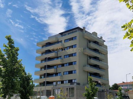 Oliveira do Douro, Porto - Photo 3