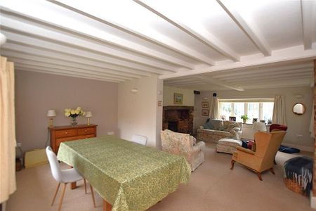 4 bedroom semi-detached house to rent - Photo 3