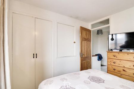 2 bedroom semi-detached house to rent - Photo 4