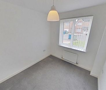 4 bedroom detached house to rent - Photo 5